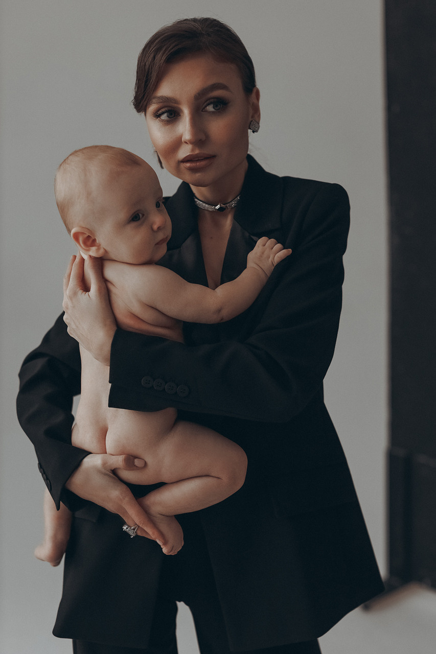 Фотосессия материнства. Студийная и домашняя съемка с детьми. Семейный и фотограф новорожденных в Санкт-Петербурге Ольга Руденко