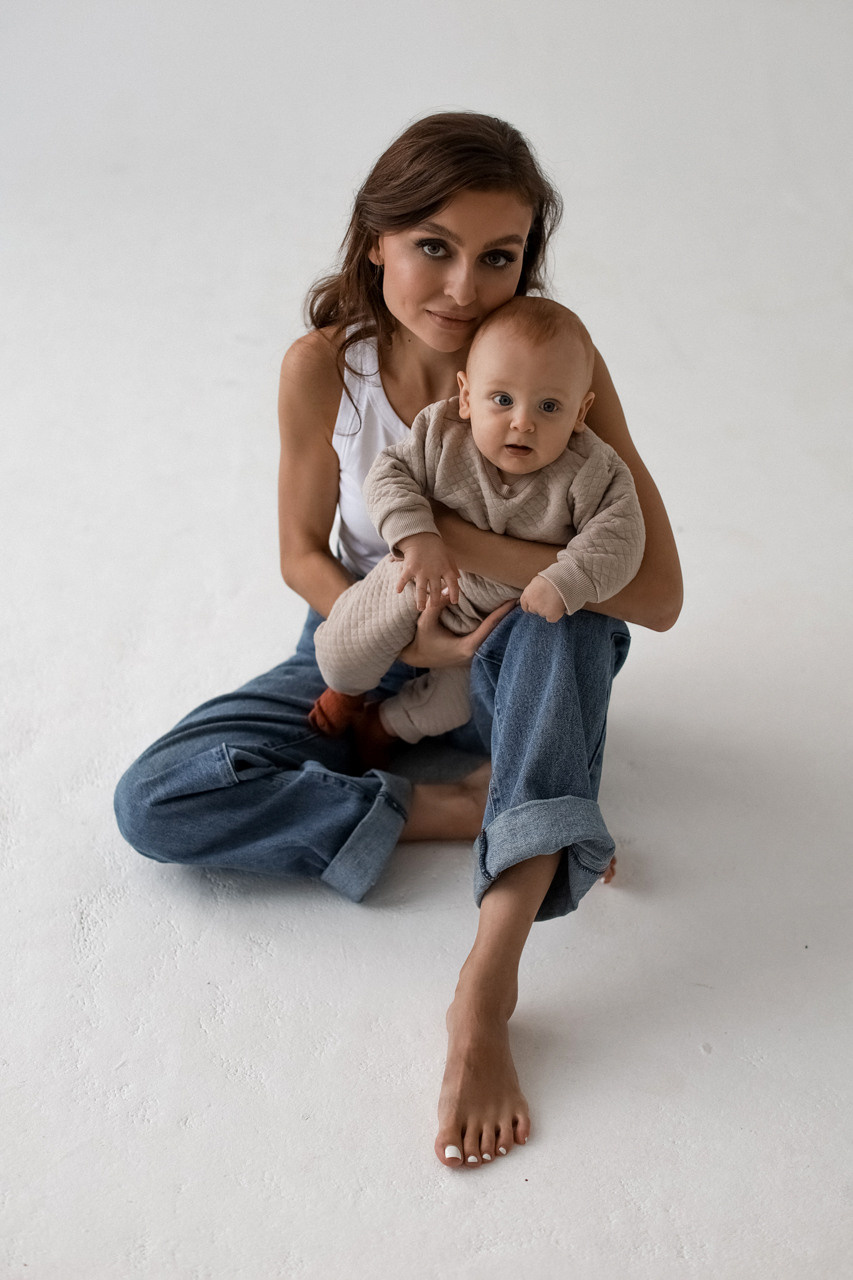 Фотосессия материнства. Студийная и домашняя съемка с детьми. Семейный и фотограф новорожденных в Санкт-Петербурге Ольга Руденко