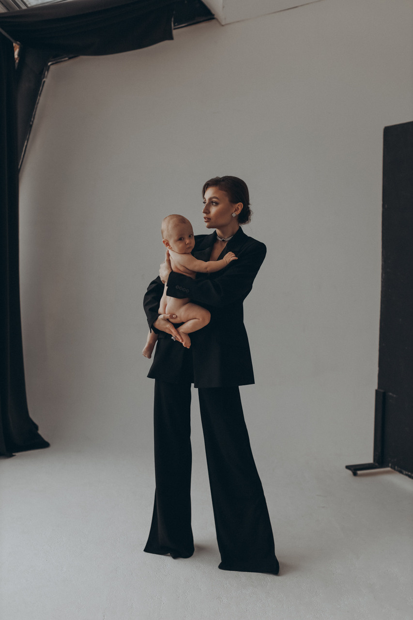 Фотосессия материнства. Студийная и домашняя съемка с детьми. Семейный и фотограф новорожденных в Санкт-Петербурге Ольга Руденко