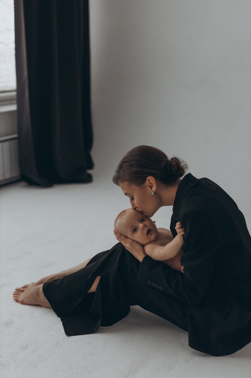 Фотосессия материнства. Студийная и домашняя съемка с детьми. Семейный и фотограф новорожденных в Санкт-Петербурге Ольга Руденко