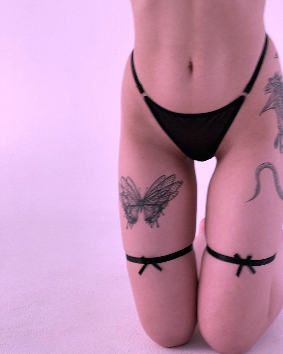 Contrasts. Vanyazaramkami