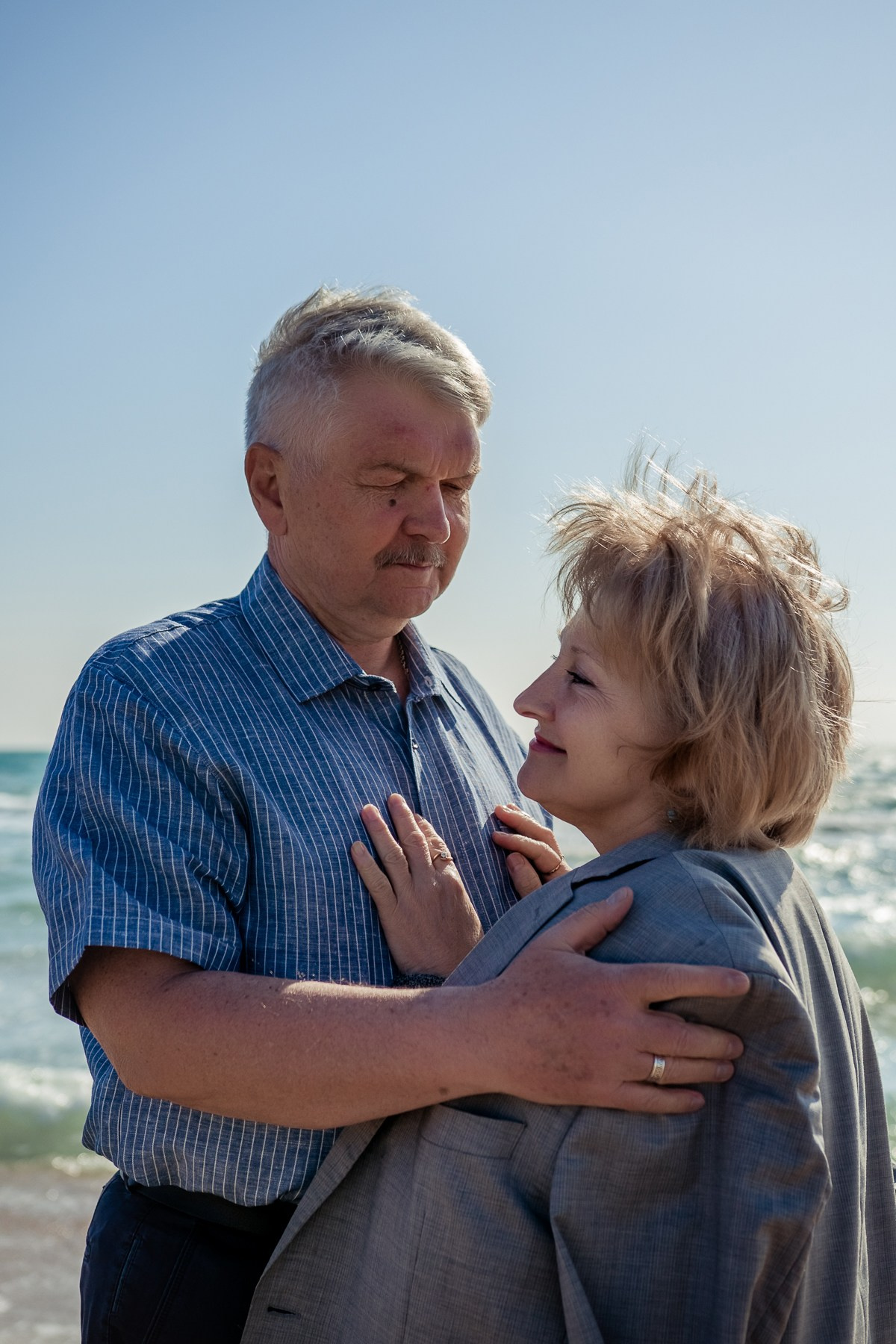 Сергей и Ирина — в объятиях волн. Семейный фотограф Новороссийск, Анапа, Геленджик — Юлия Давыдова