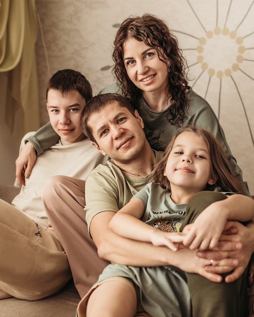 Новогоднее: Оля, Рома, Егор и Лиза. Фотограф г. Хабаровск