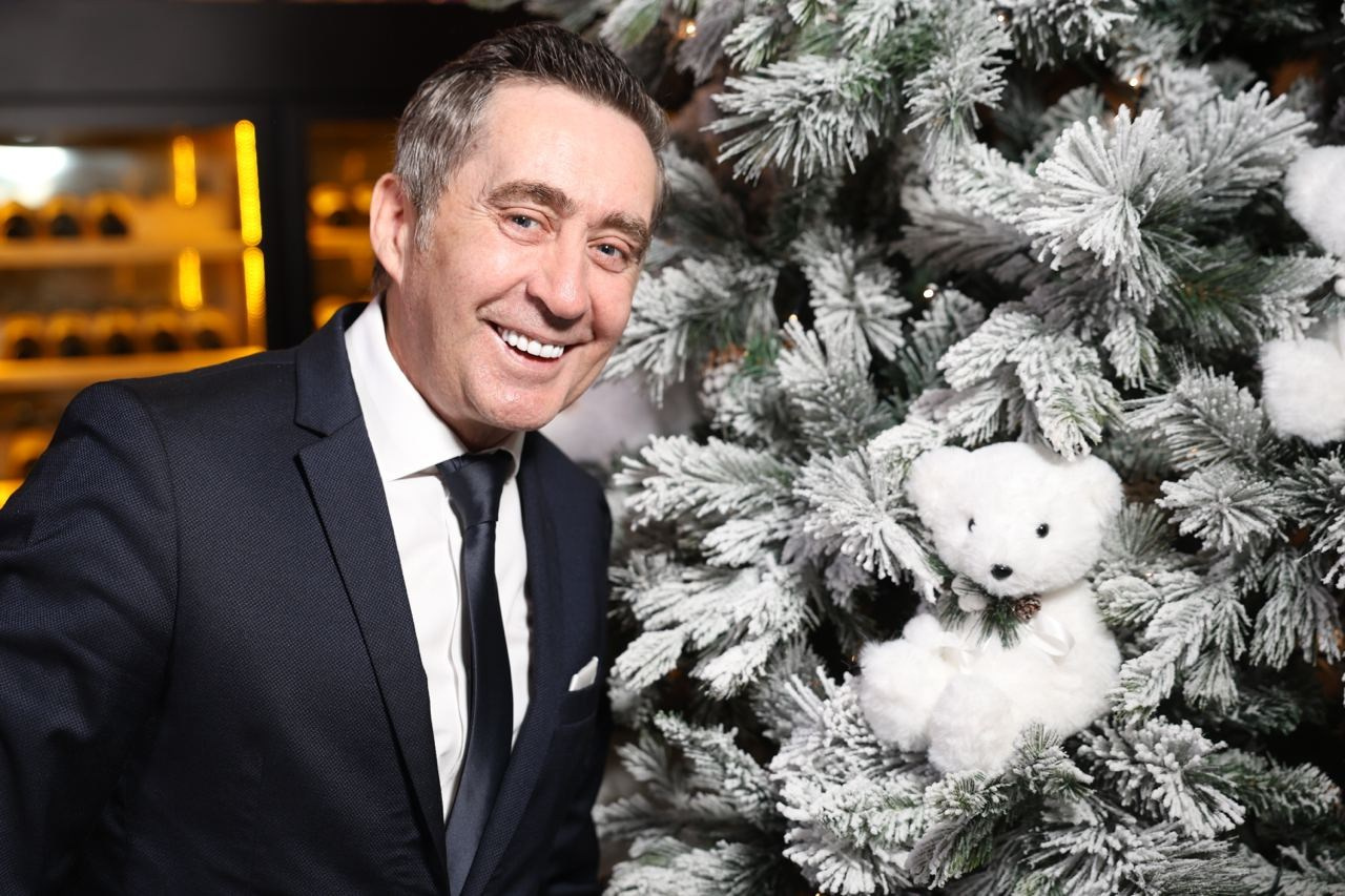 Новый год. Ведущий Валерий Чигинцев