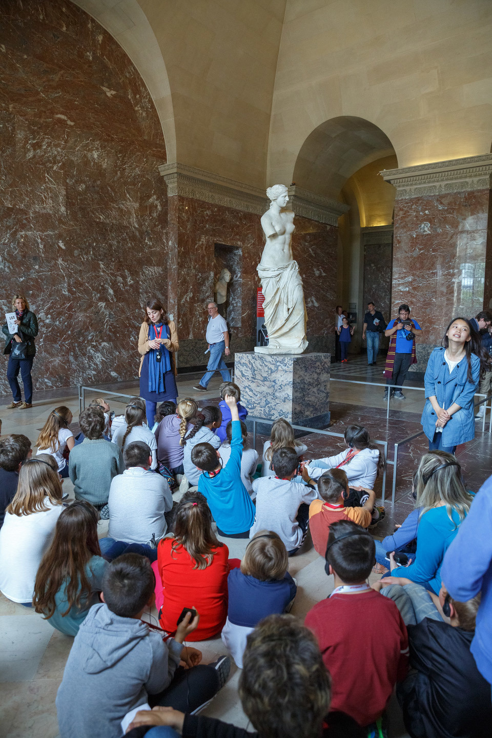 Майские виды Парижа. Фотограф Евгений Стельмах в Молодечно и Минске
