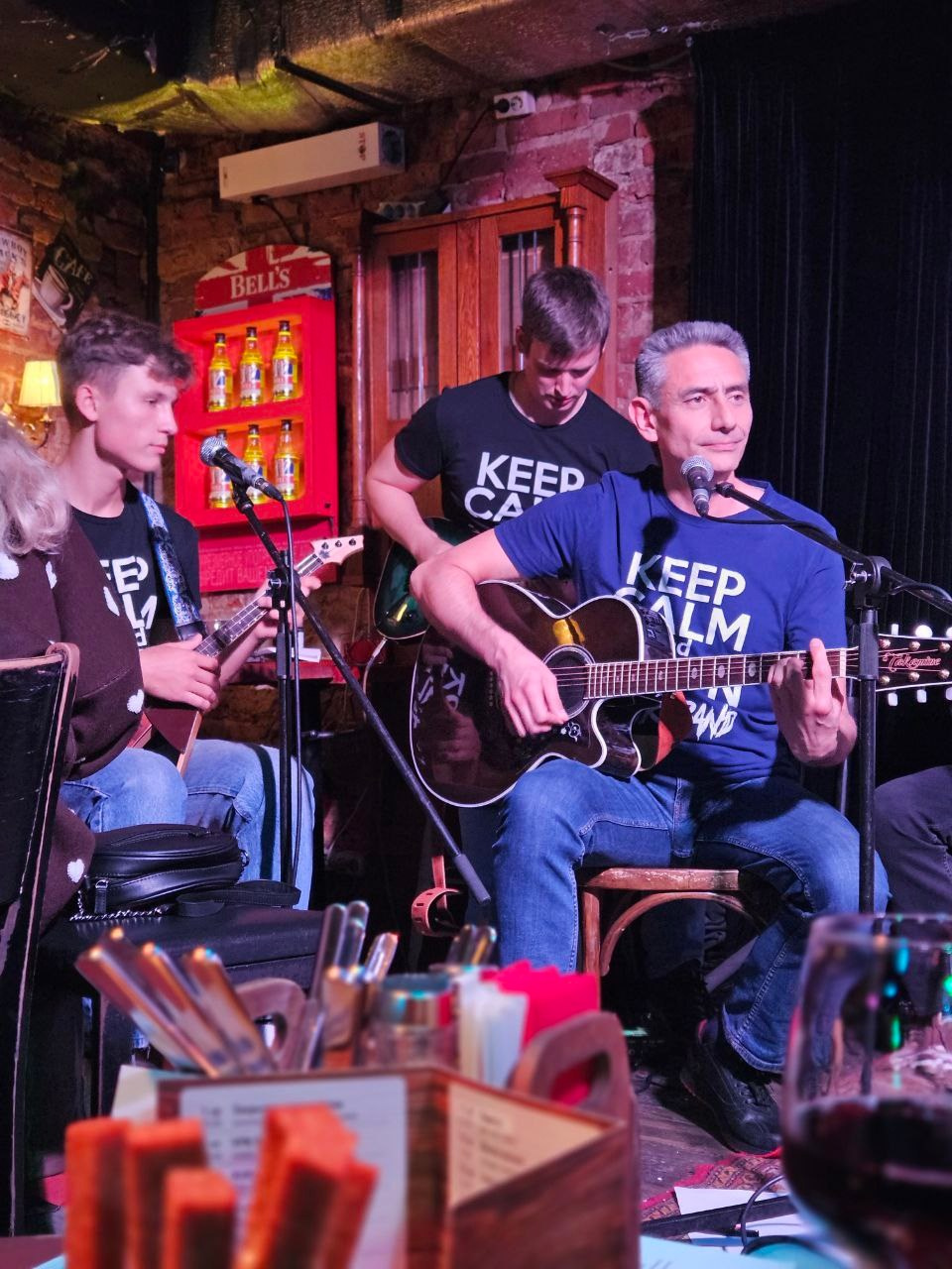 DeFaqto 15.10.2025. Московская кавер-группа BankBand