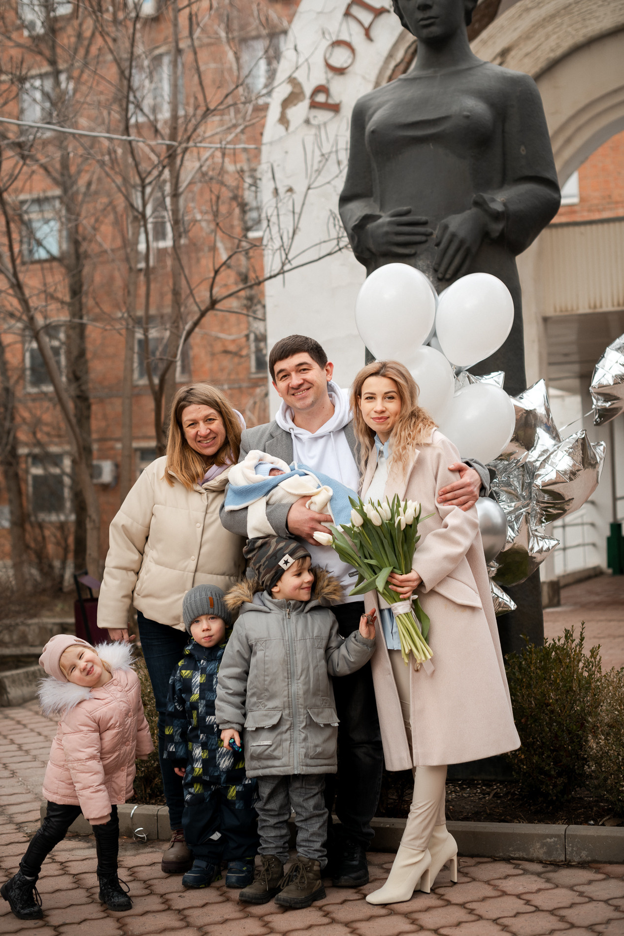Выписка из роддома. Профессиональный семейный и церковный фотограф в Ростове-на-Дону