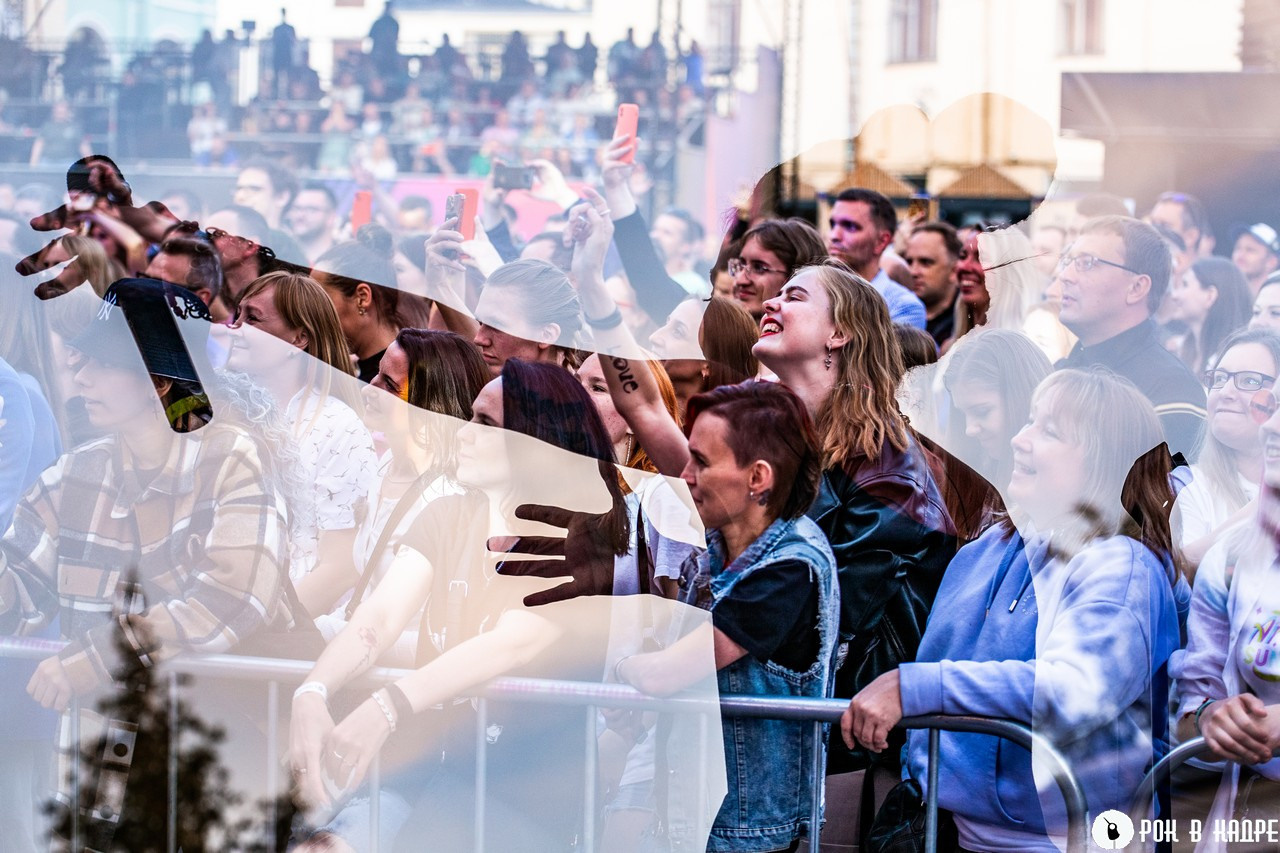 Мураками. «Двор Гостинки». 13.07.2023. Фотограф Тая Валюженич