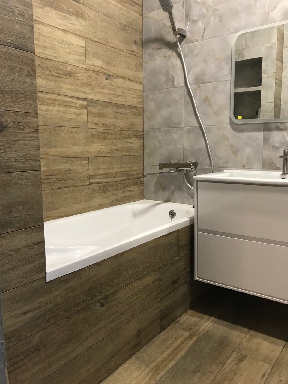 Ванная комната (ул. Хасанова д. 13). Ремонт санузла, туалета, ванной под ключ в Казани. Укладка плитки