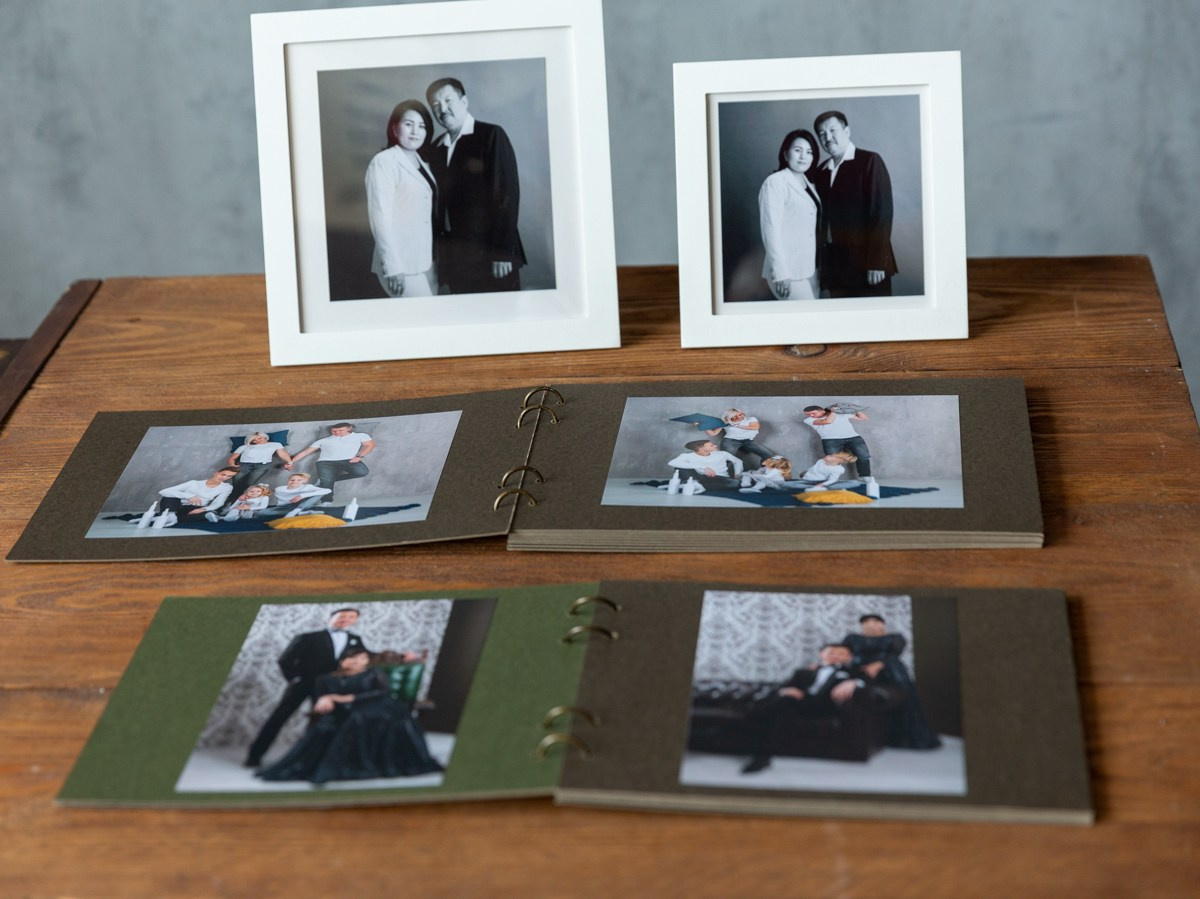 Фотоальбомы и фоторамки. Фотостудия Алматы. Семейная и детская фотостудия Family studio.Фотограф Алматы