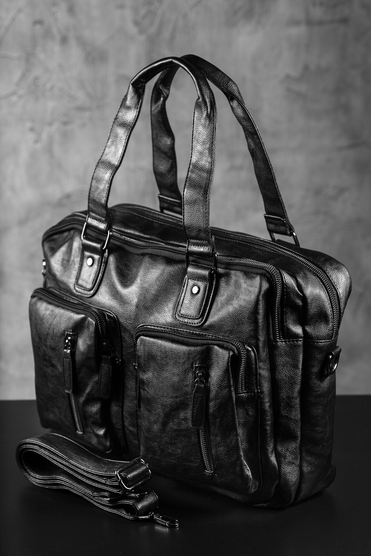 Сумки мужские. Фотосъёмка для бизнеса — предметное фото, репортаж с мероприятий, портреты людей, съёмка интерьера и экстерьера