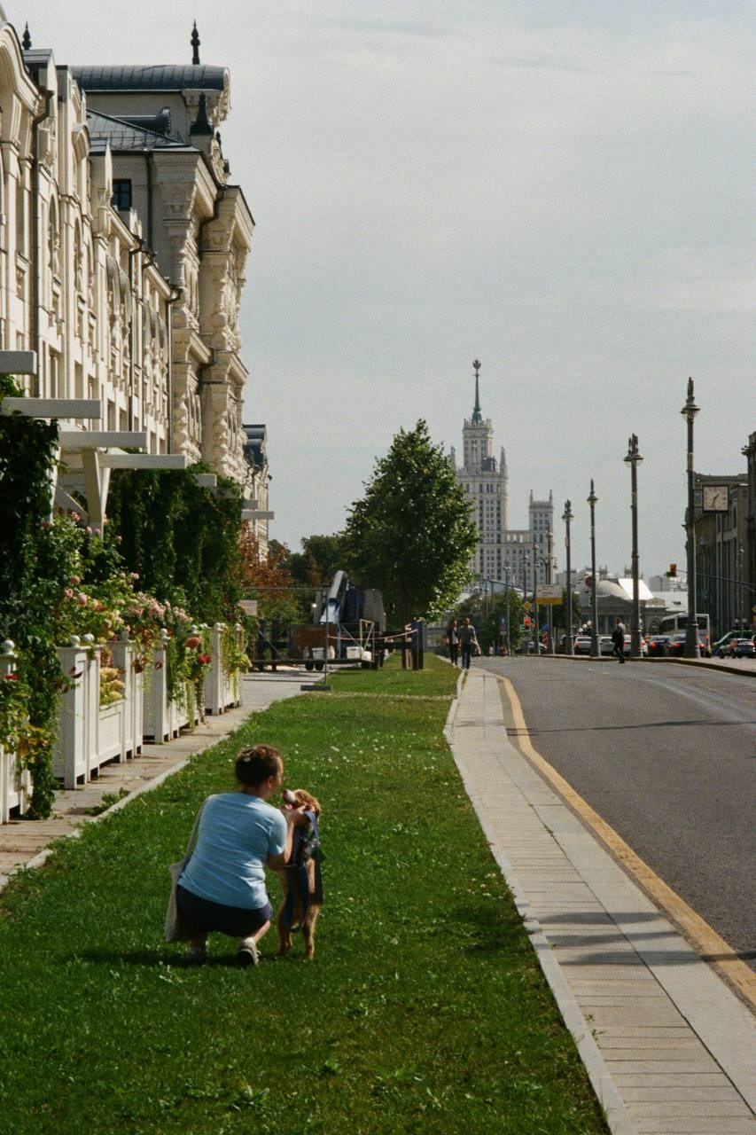 24.08.2024 // Фотопрогулка с Гагиком Егиазаряном. Фотовыставки serebro.gallery, в которых автором можешь стать ты! | Москва