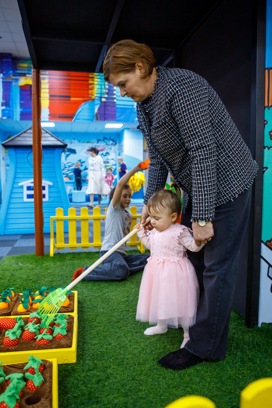 Софья 1 годик. Детская комната «Локо мотив» Волжский. Фотографы в городе Волгограде — Людмила Агеева и Алексей Околелов