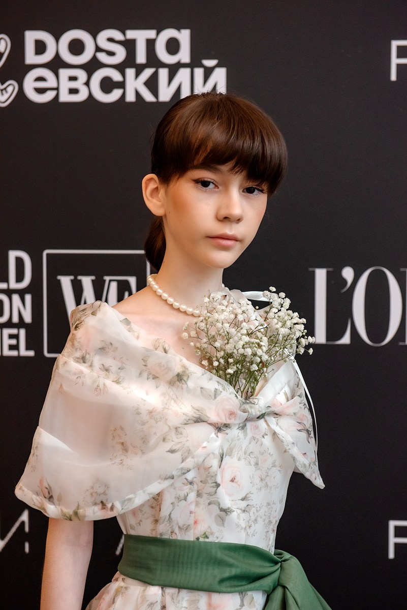 SochiFashionWeek2024 дизайнер Анохина. Семейный и коммерческий фотограф в Сочи Александр Бодунов
