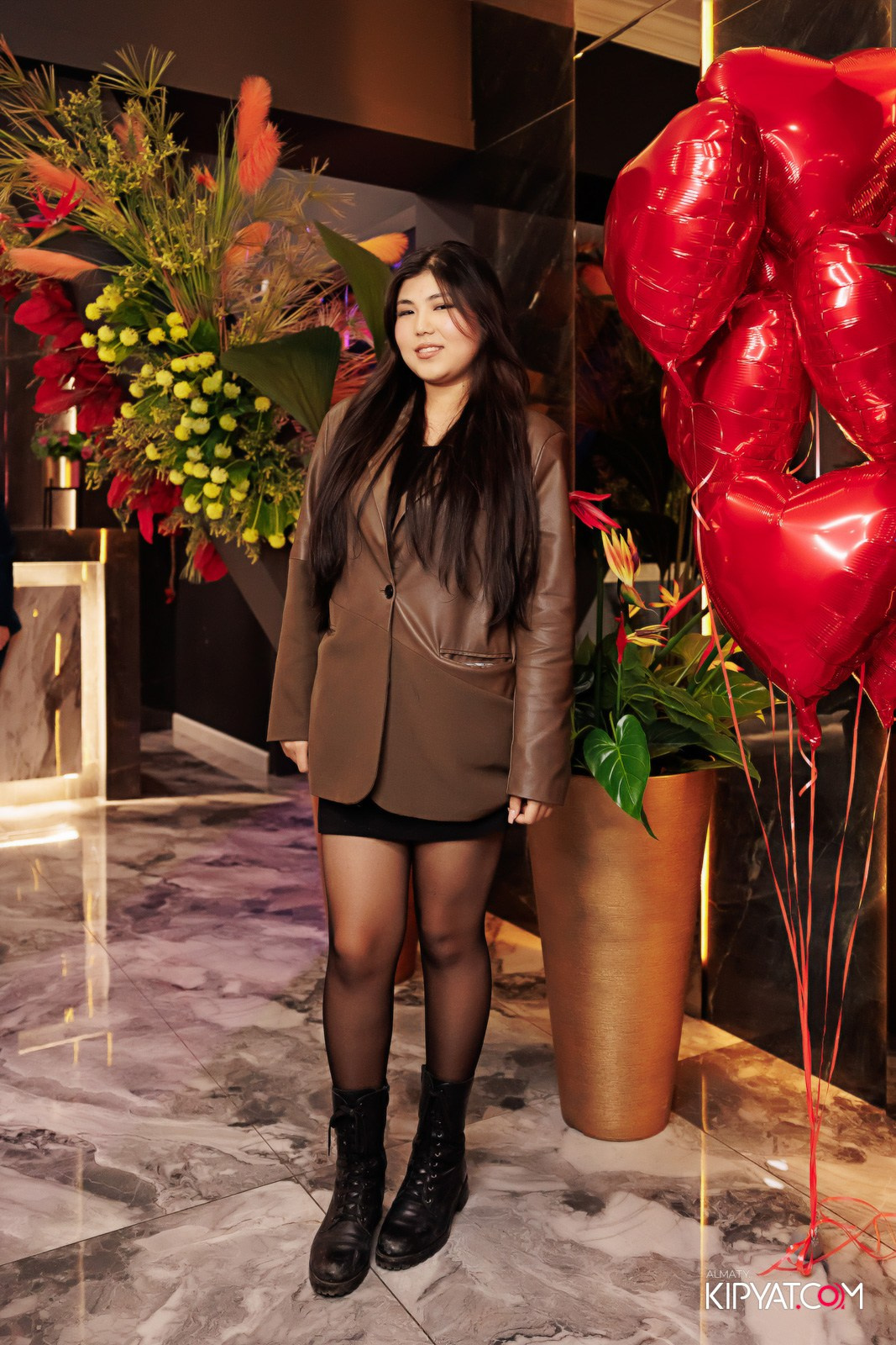 БАР ПАНАЕХАЛИ НА ДОСТЫК. КИПЯТКОМ АЛМАТЫ!