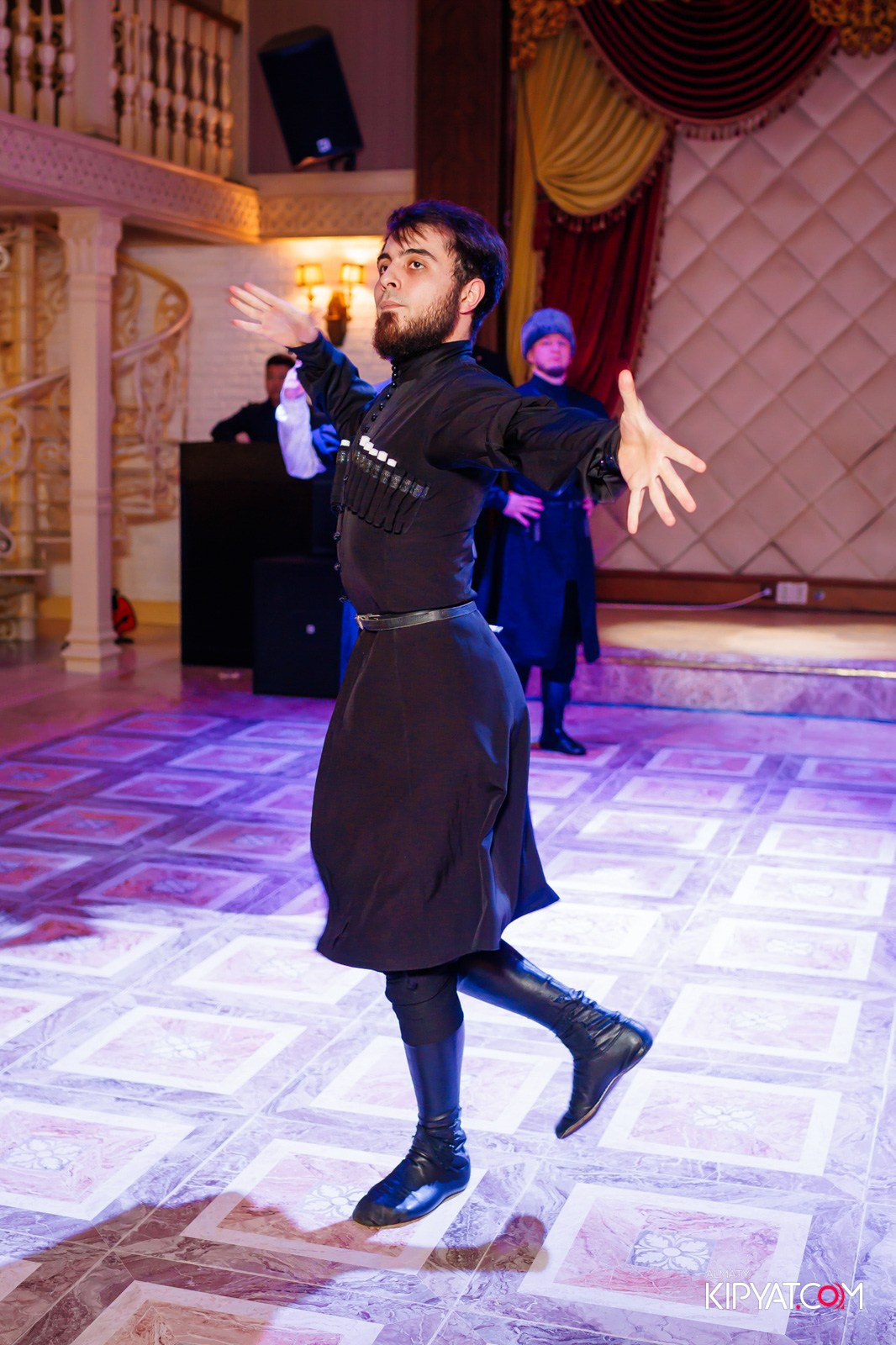 РЕСТОРАН ALAZANI. КИПЯТКОМ АЛМАТЫ!