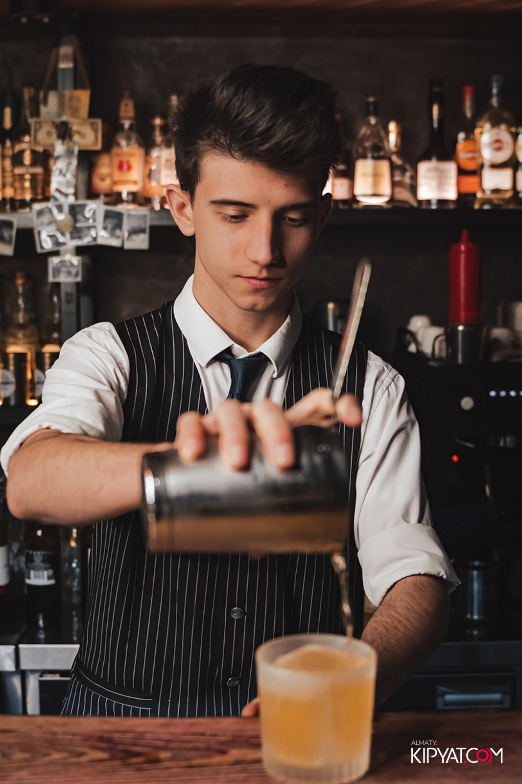 РЕСТО-БАР СКАНДАЛИСТЪ. КИПЯТКОМ АЛМАТЫ!