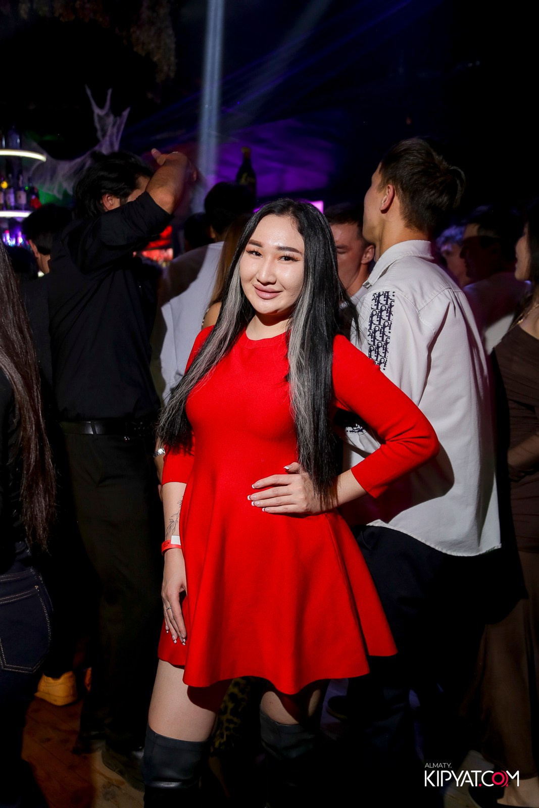 UYAT EMES BAR. КИПЯТКОМ АЛМАТЫ!