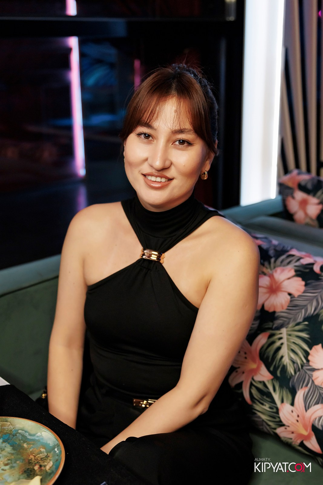 ЗАЯ, НА БИС. КИПЯТКОМ АЛМАТЫ!