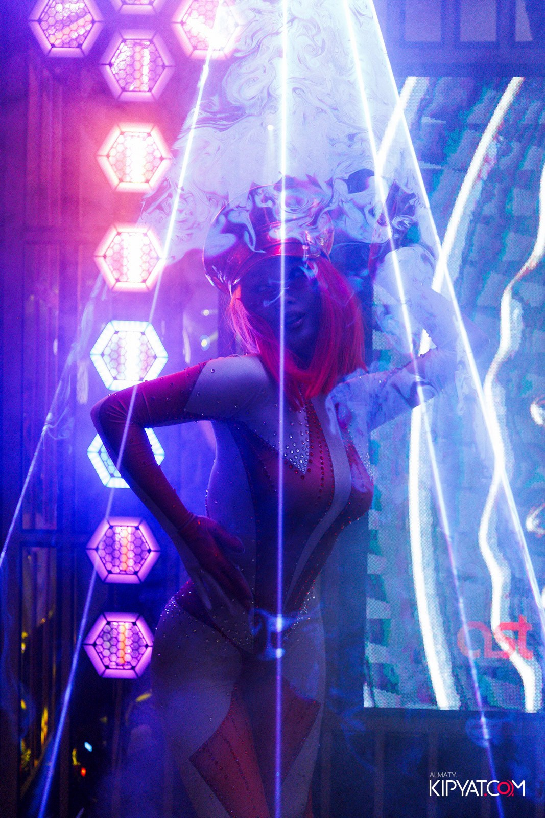 УХО И МЕДВЕДЬ НА КУРМАНАГАЗЫ. КИПЯТКОМ АЛМАТЫ! Фотосъемка мероприятий в Алматы