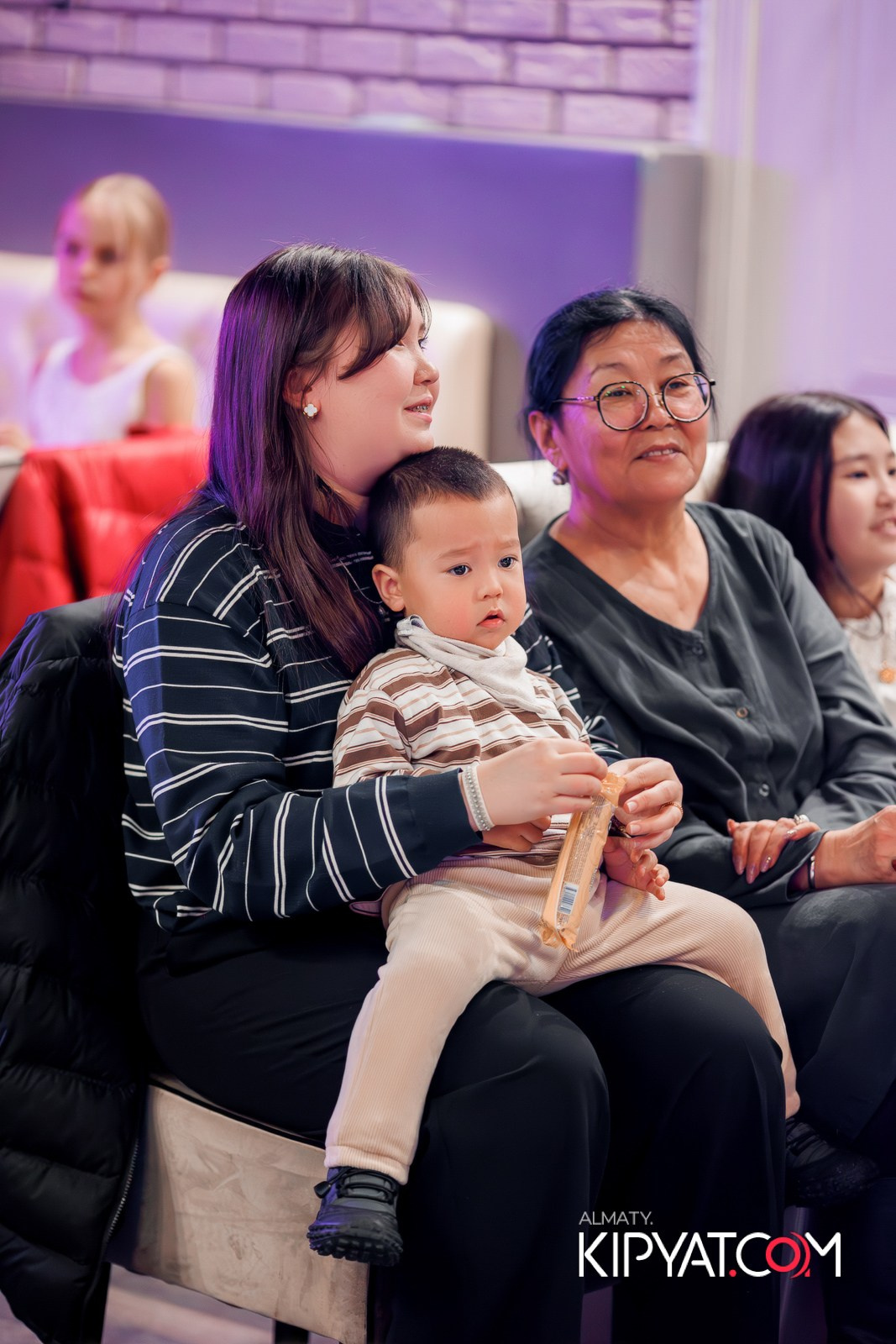 НОВОГОДНИЙ ОТЧЕТНЫЙ КОНЦЕРТ МУЗЫКАЛЬНОЙ ШКОЛЫ «SOULWAY». КИПЯТКОМ АЛМАТЫ!