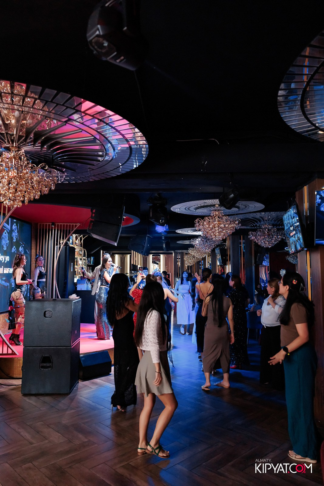 ЗАЯ, НА БИС. КИПЯТКОМ АЛМАТЫ!