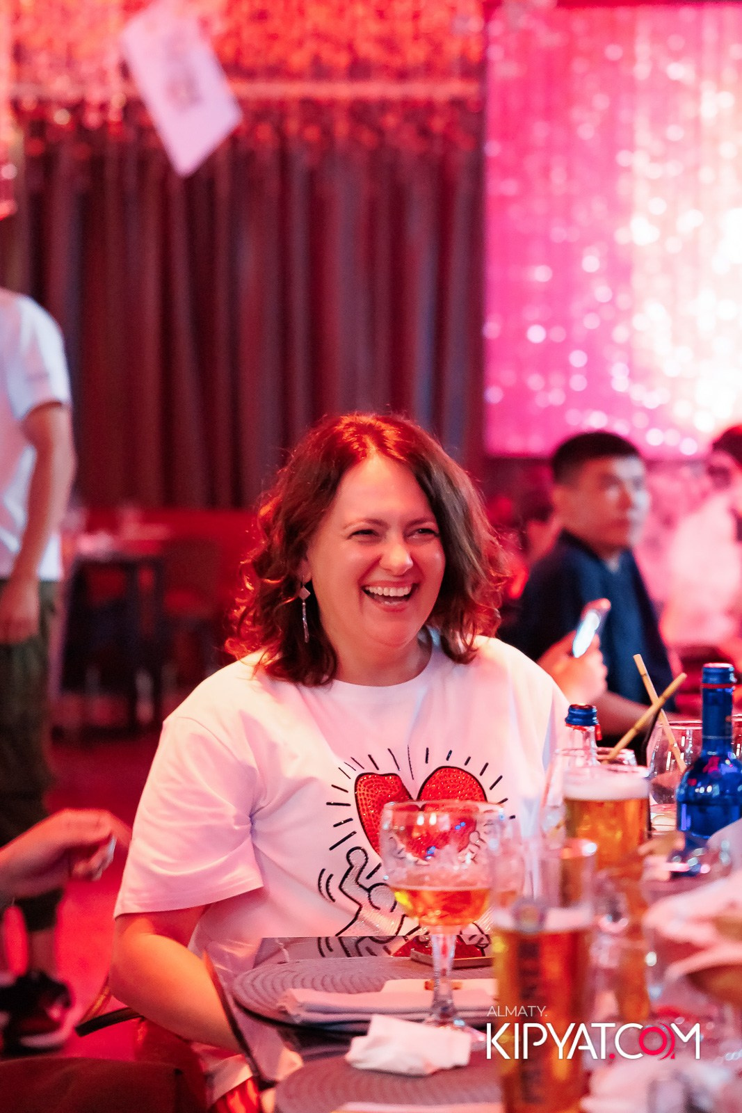 FRIENDS BAR & TERRACE. КИПЯТКОМ АЛМАТЫ!