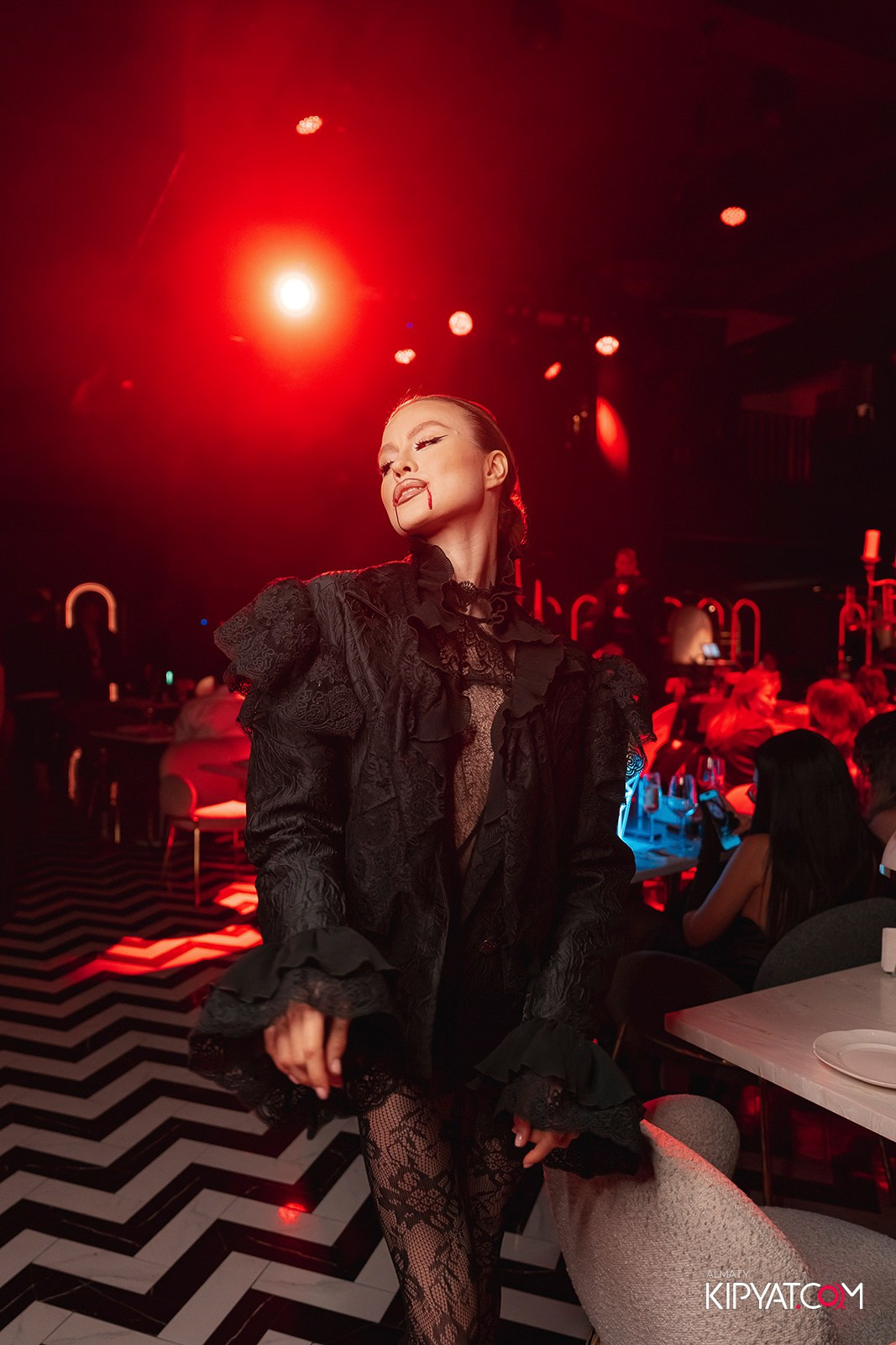 QUEEN. КИПЯТКОМ АЛМАТЫ!