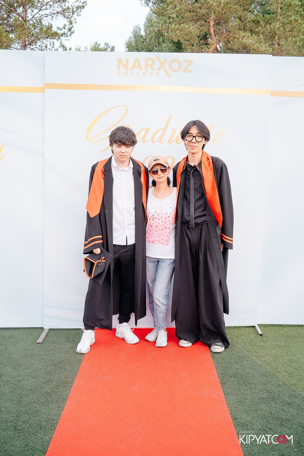 ВРУЧЕНИЕ ДИПЛОМОВ — НАРХОЗ КОЛЛЕДЖ. Part 1. КИПЯТКОМ АЛМАТЫ!