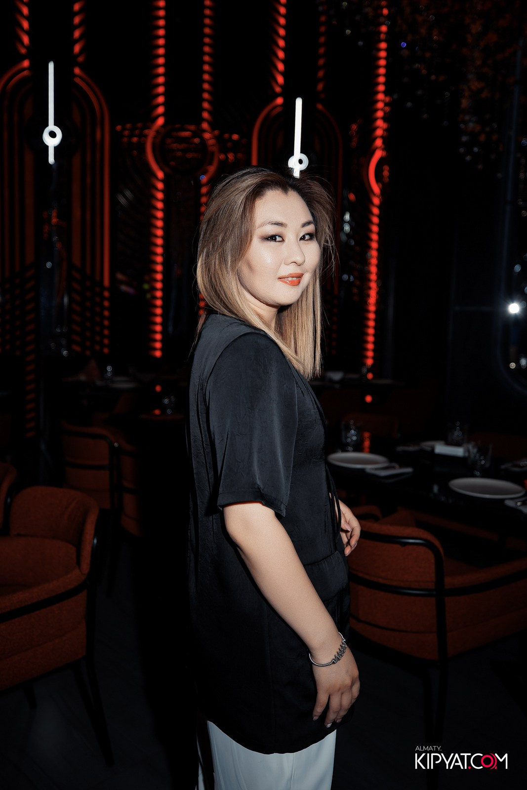 FRIENDS BAR & TERRACE. КИПЯТКОМ АЛМАТЫ!