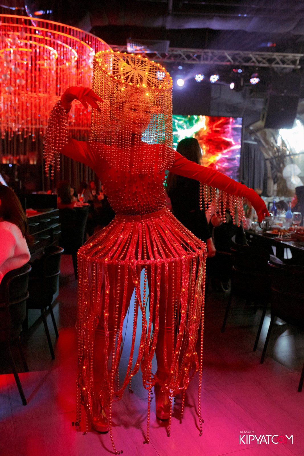 FRIENDS BAR & TERRACE. КИПЯТКОМ АЛМАТЫ!