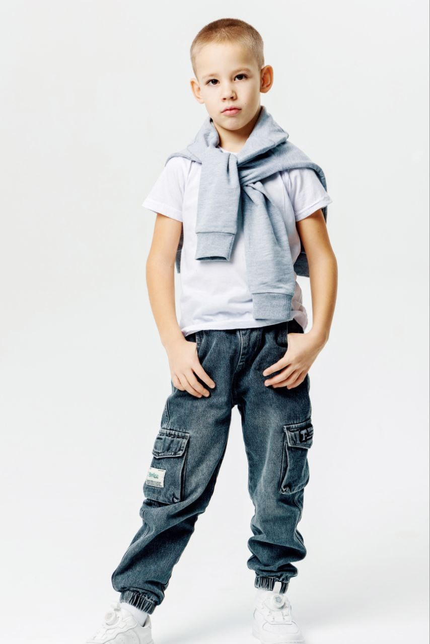 Иван — У. ТМ Продакшн — Съемка для маркетплейсов в Москве