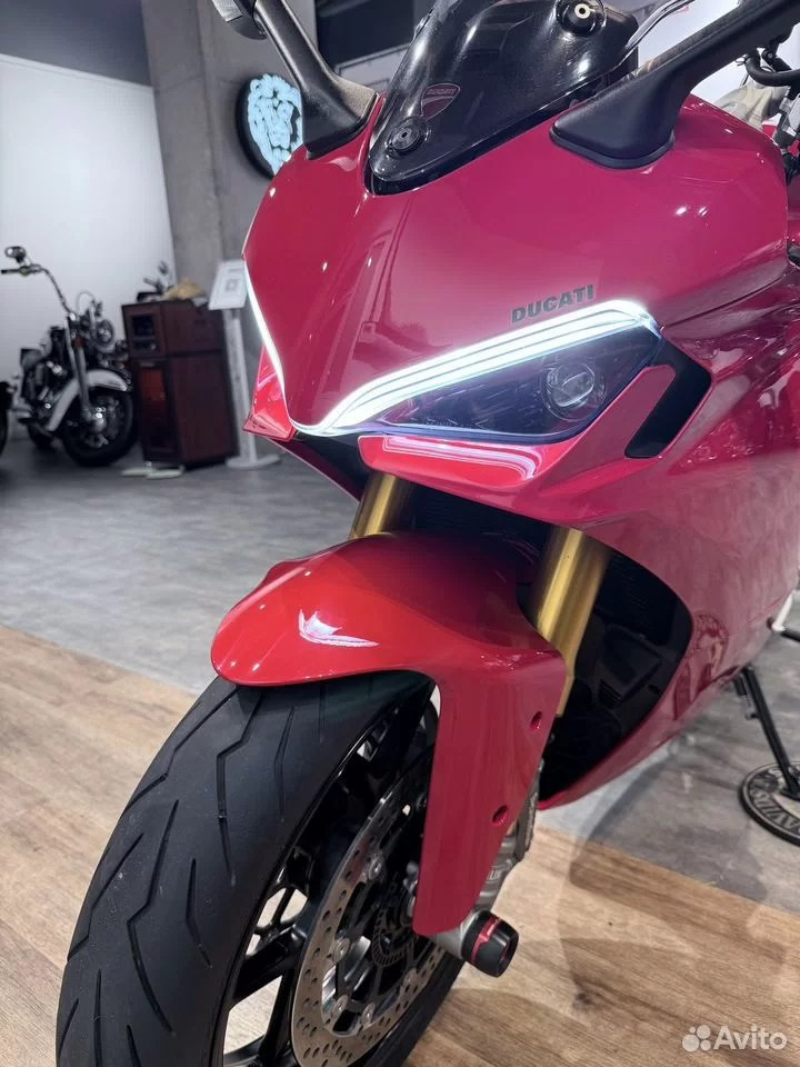 Купить 2023 Ducati Supersport 950S — подробнее на сайте. Hello Davidson, Москва. Только хорошие мотоциклы…