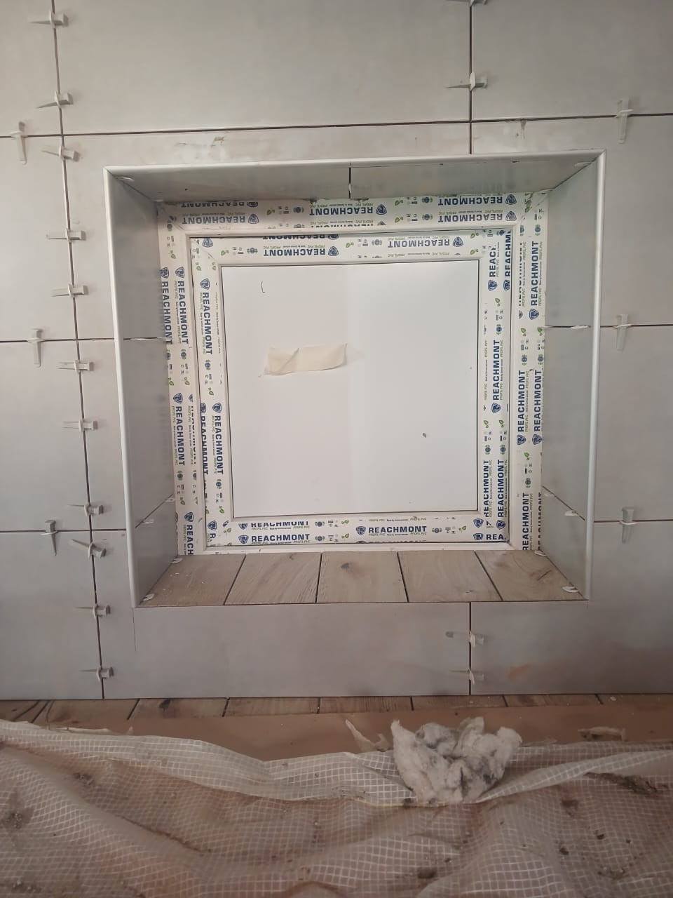 монтаж фартука из плитки 