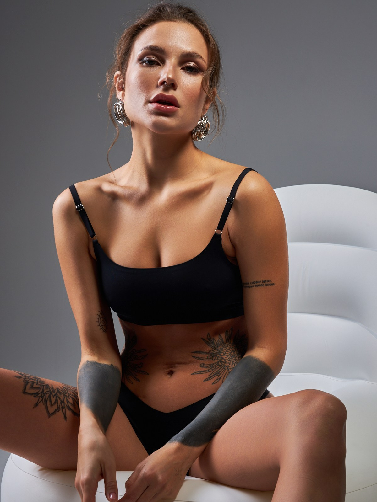 Одежда /маркетплейсы. Рекламный фотограф Ушаков Константин в Краснодаре