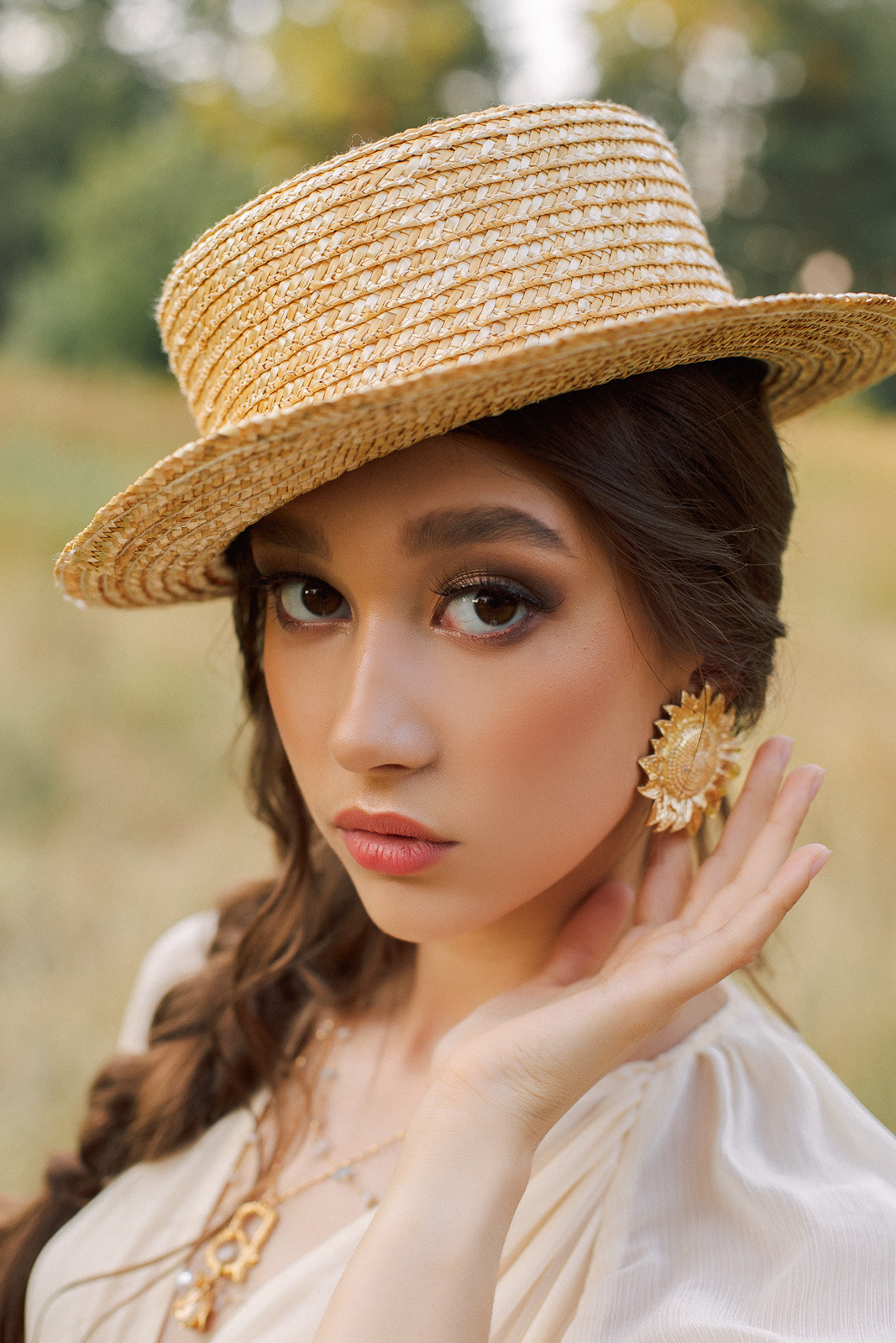 Прогулка по полю. Свадебный фотограф Санкт-Петербург  Москва