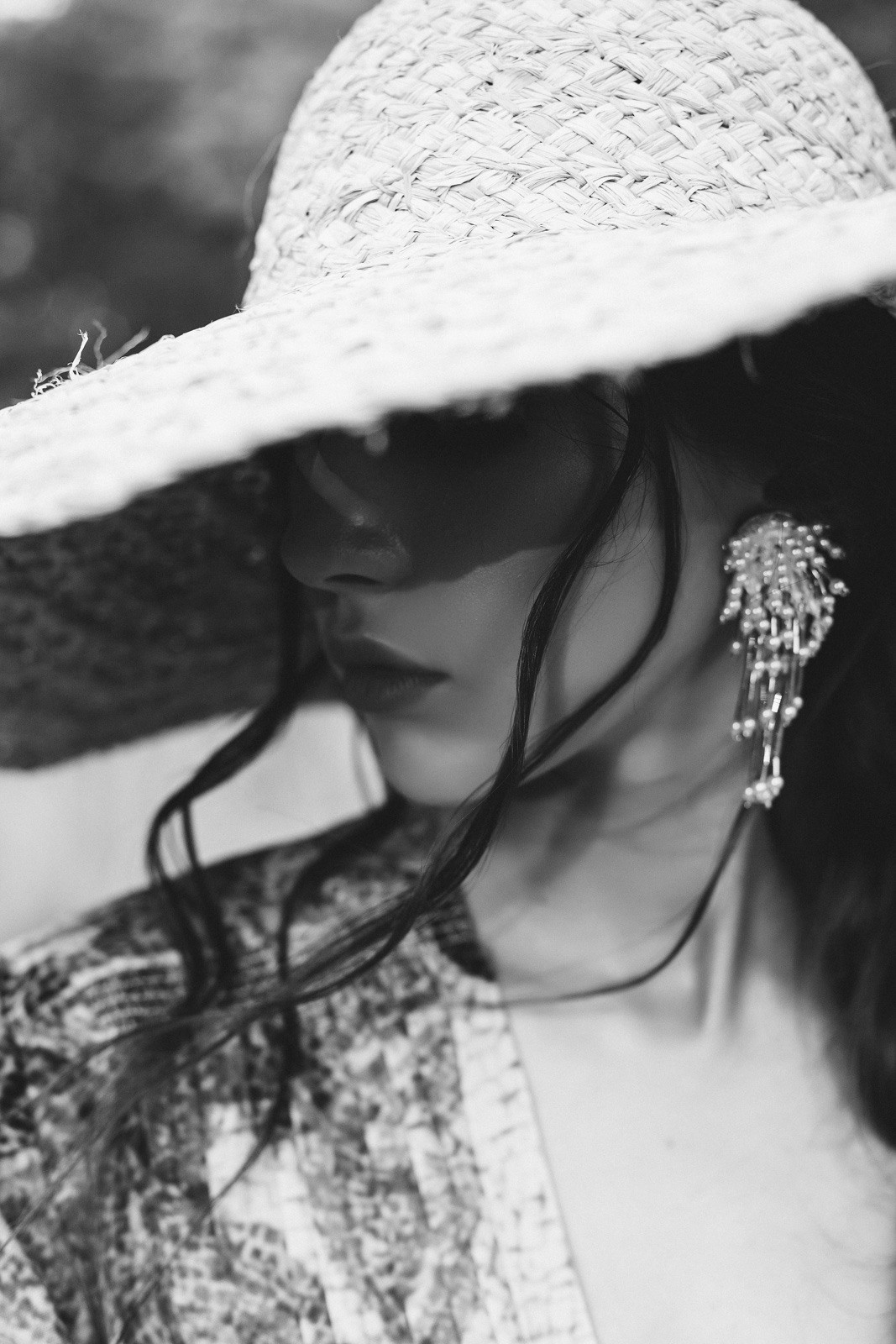 Прогулка по полю. Свадебный фотограф Санкт-Петербург  Москва