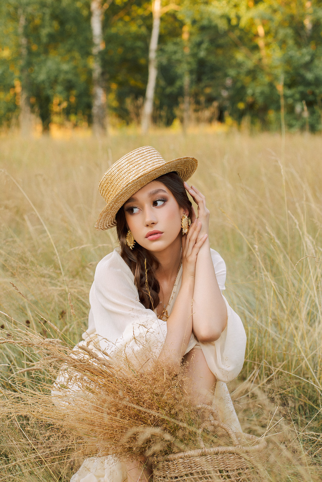 Прогулка по полю. Свадебный фотограф Санкт-Петербург  Москва