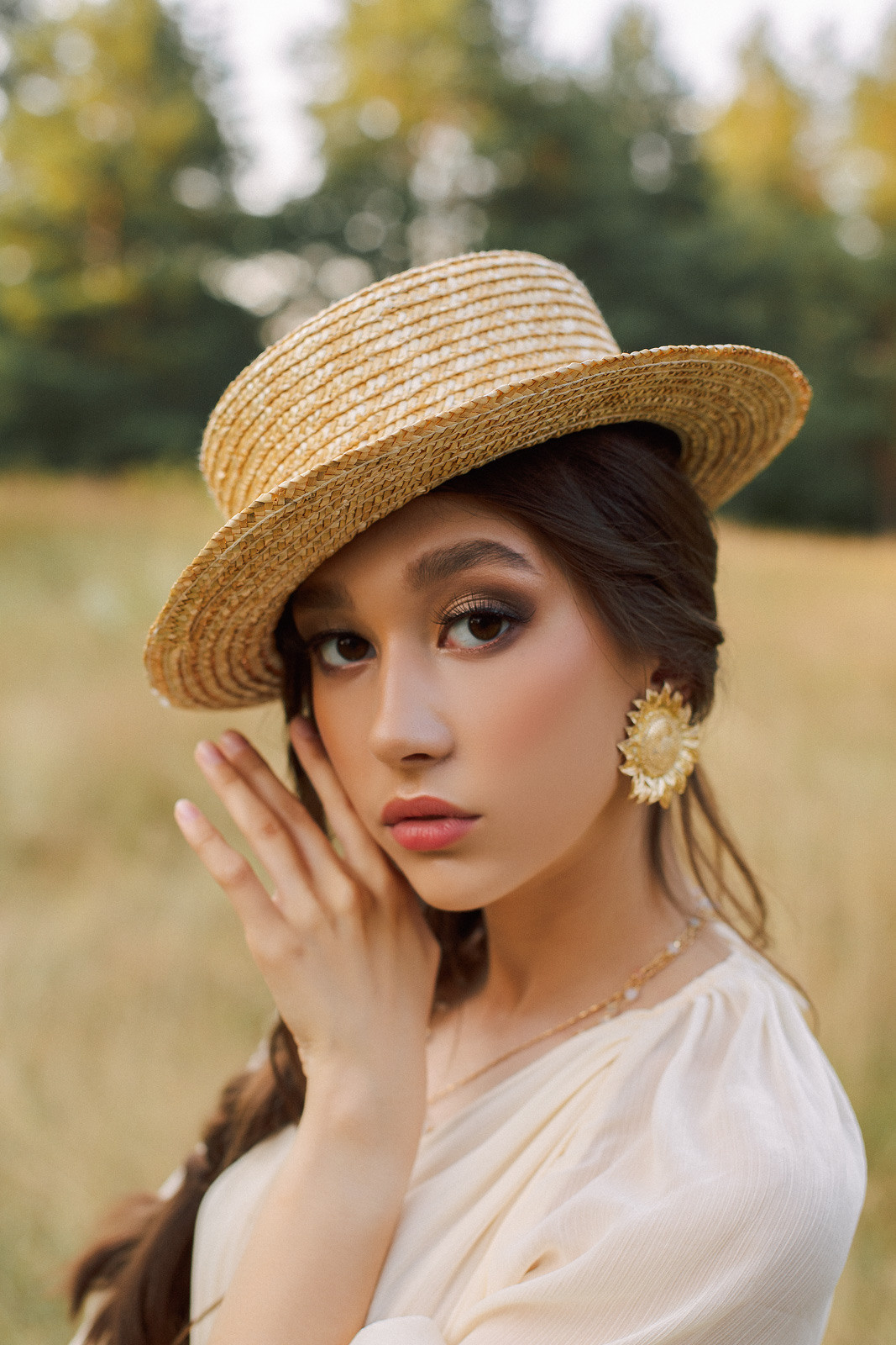 Прогулка по полю. Свадебный фотограф Санкт-Петербург  Москва