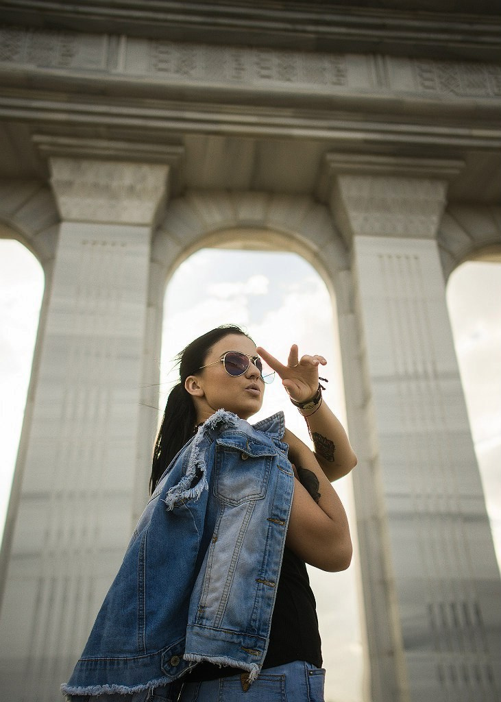 Фотограф Артём Савиных | Свадебная, репортажная, семейная съёмка Москва. Артём Савиных — профессиональный фотограф в Москве | Репортажи, свадьбы, портреты