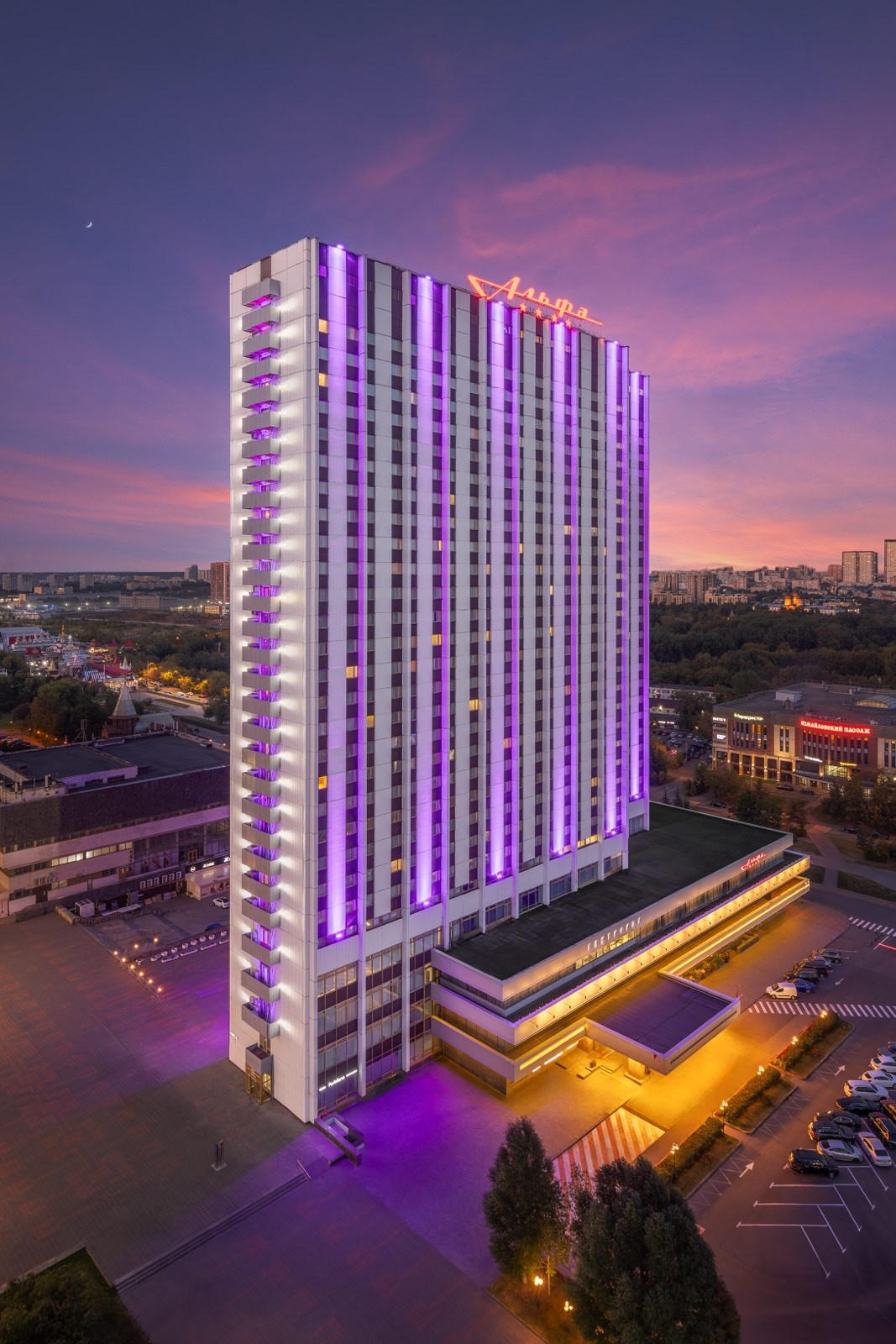 Промо фотографии отелей и фасадов зданий. Вадим Щербаков | архитектурный фотограф