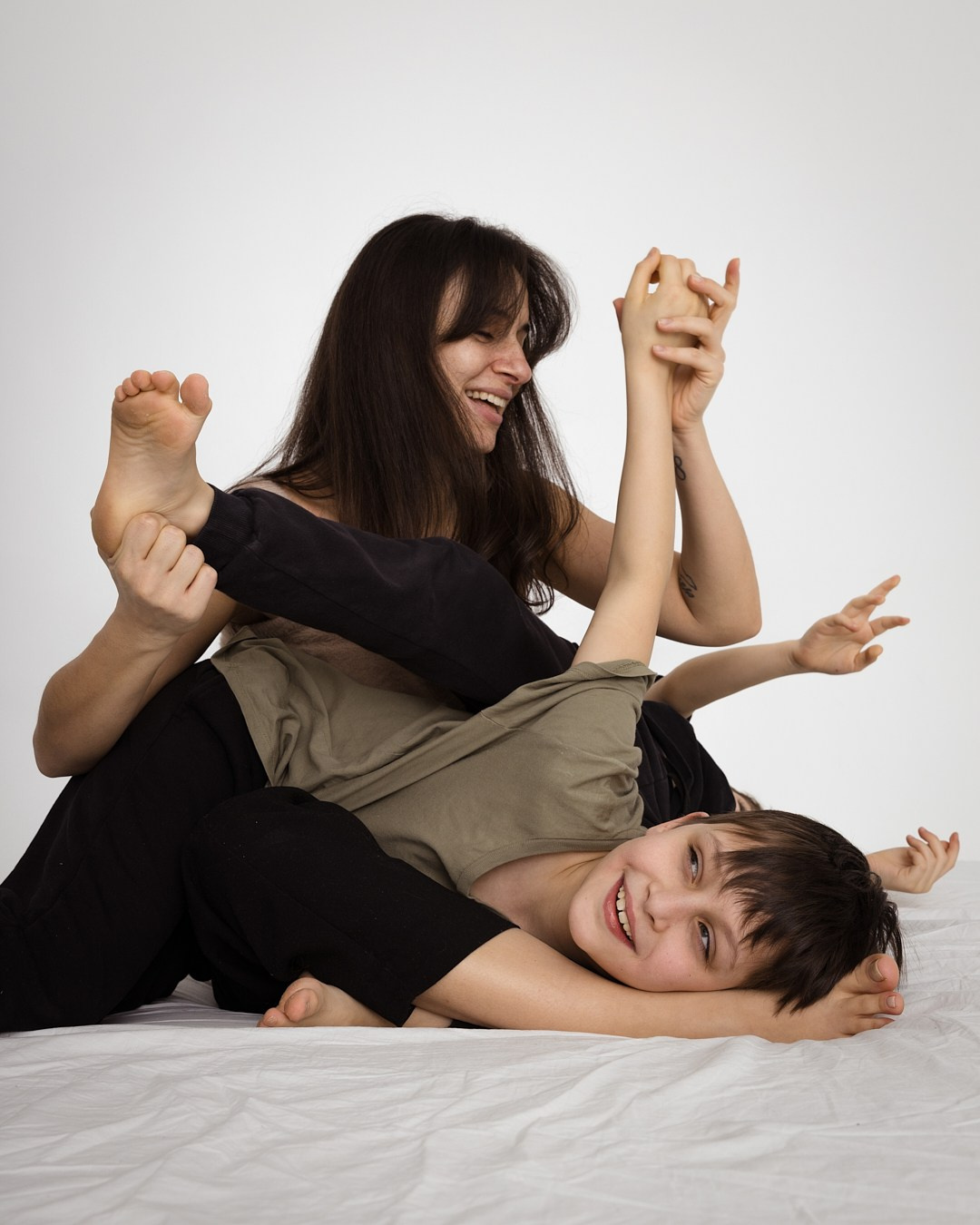 ZARA WITH BOYS 2023. Portrait photographer Masha Murzha