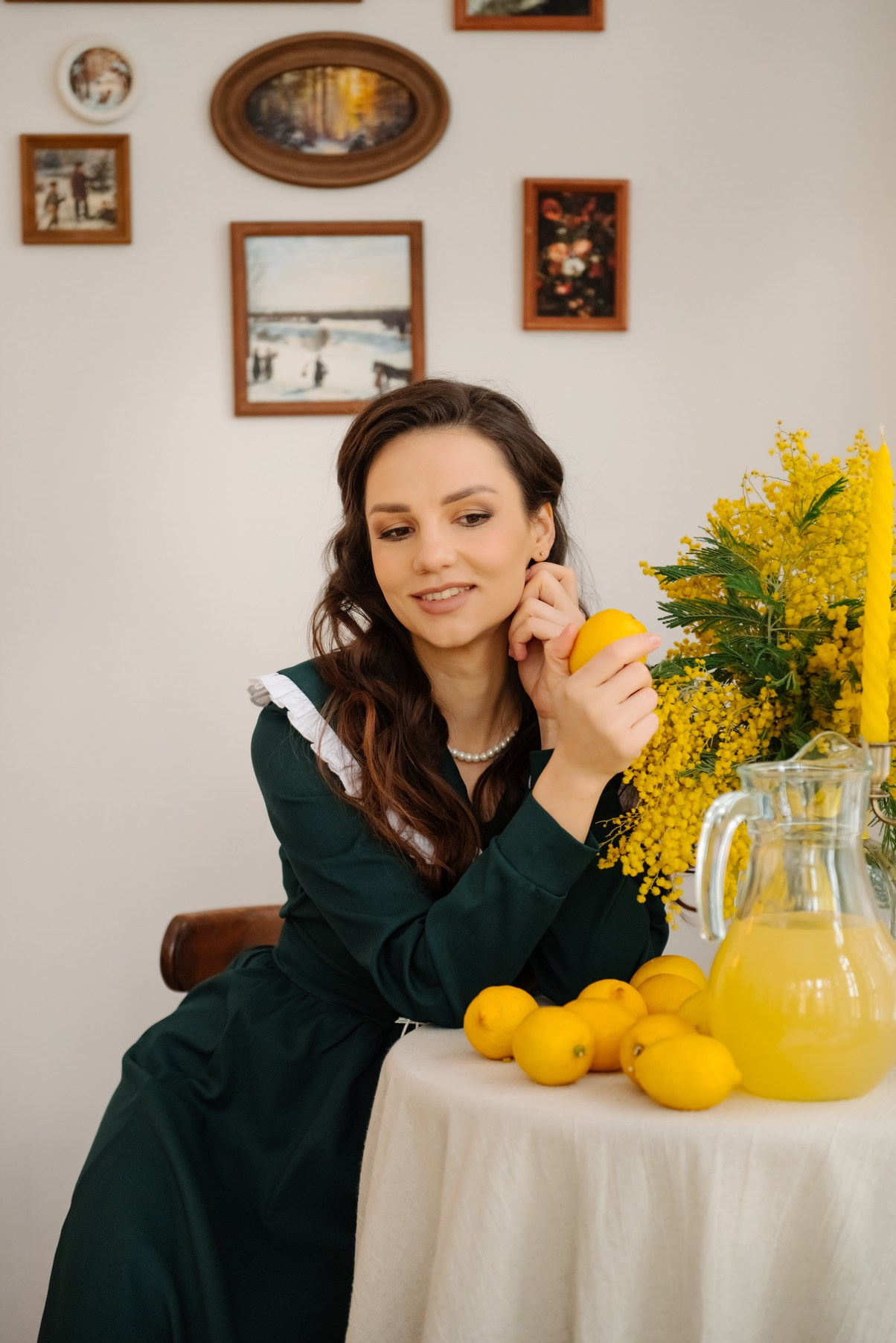 Анастасия с мимозой. Свадебный и сеейный фотограф в Санкт-Петербурге Елена Худякова