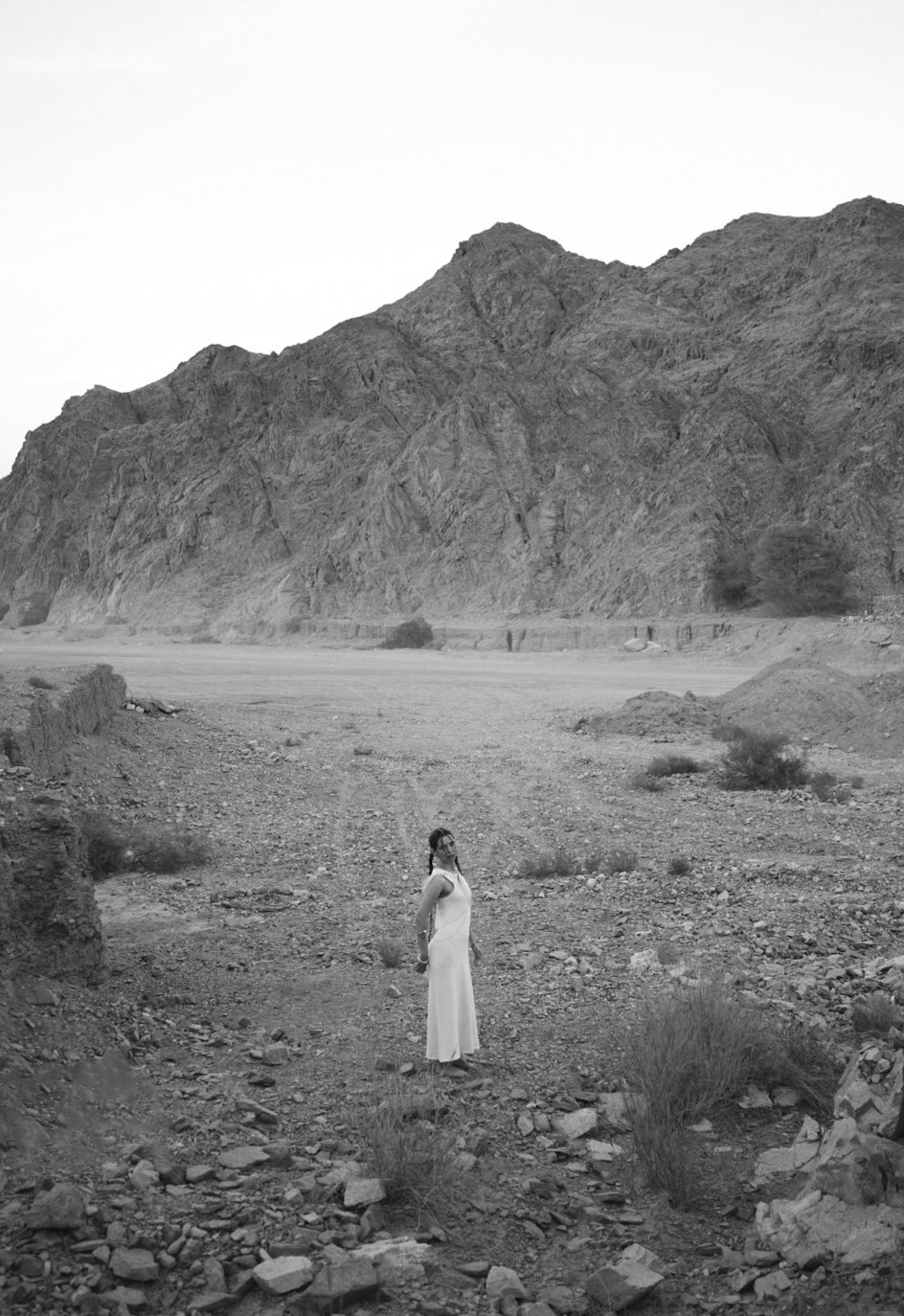 Персональная съемка в пустыне/ Tamar Desert Artpiece, Israel. Фотограф Полина Гольдис