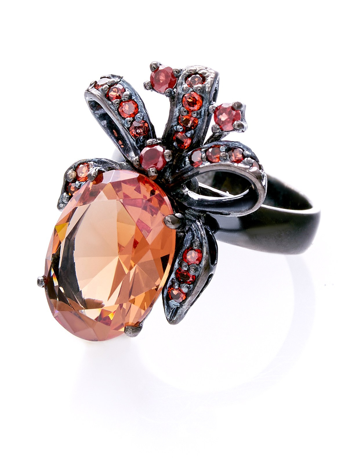 Ювелирные изделия. Каталожный предметный фотограф