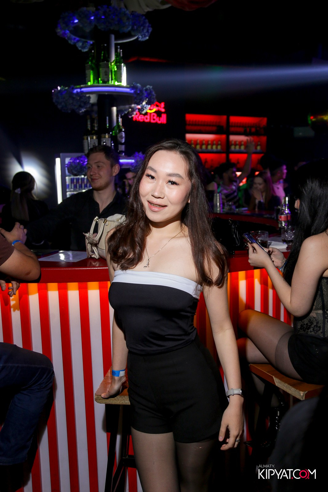 UYAT EMES BAR. КИПЯТКОМ АЛМАТЫ!