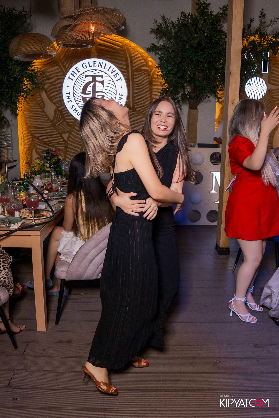 MOOD KARAOKE S TERRACE. КИПЯТКОМ АЛМАТЫ!