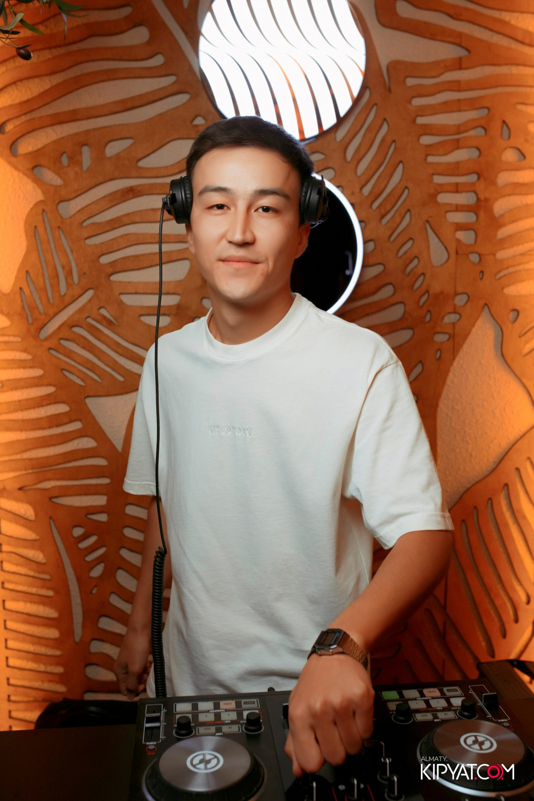 MOOD KARAOKE & TERRACE. КИПЯТКОМ АЛМАТЫ!