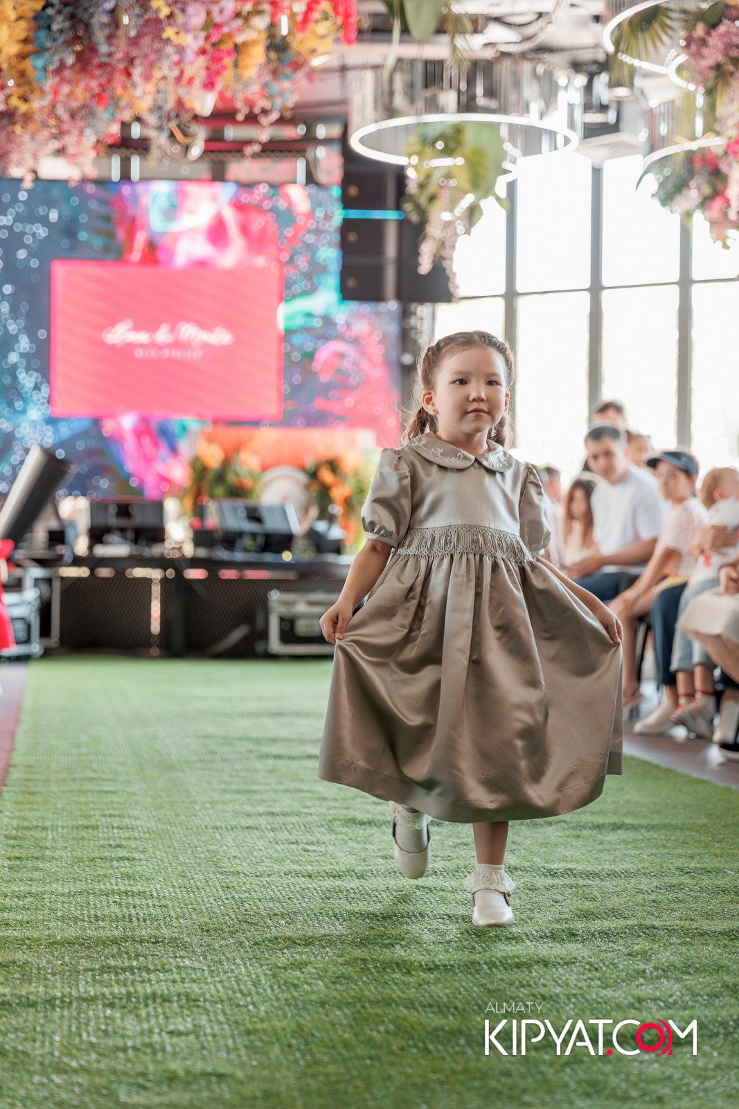 PROM KIDS FASHION SHOW. КИПЯТКОМ АЛМАТЫ!