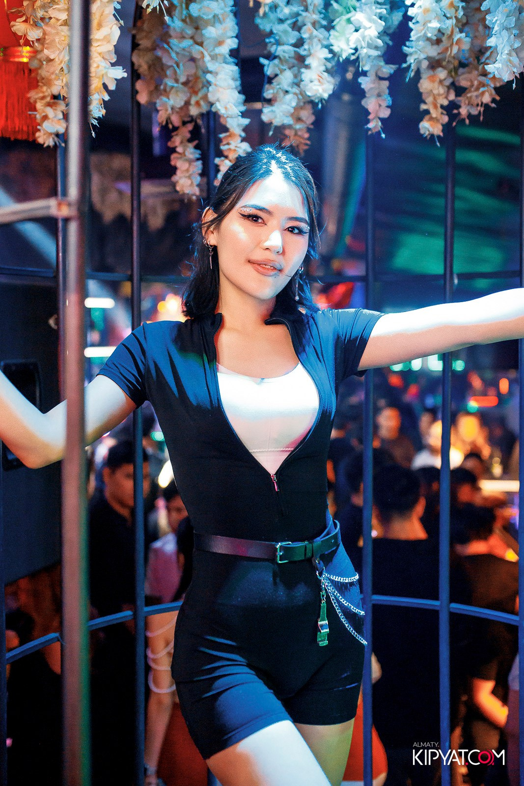 UYAT EMES BAR. КИПЯТКОМ АЛМАТЫ!